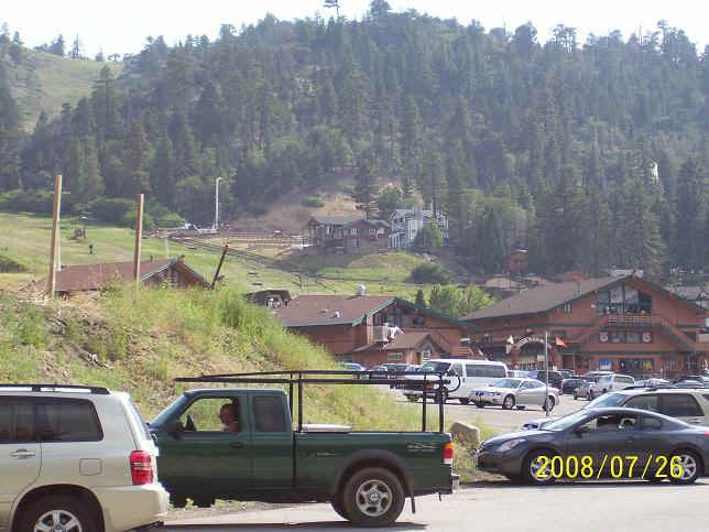 BigBearSkiInSummer.jpg (76774 bytes)